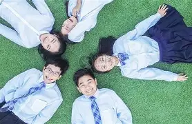 青少年足球联赛精彩对决，球队实力均衡的简单介绍