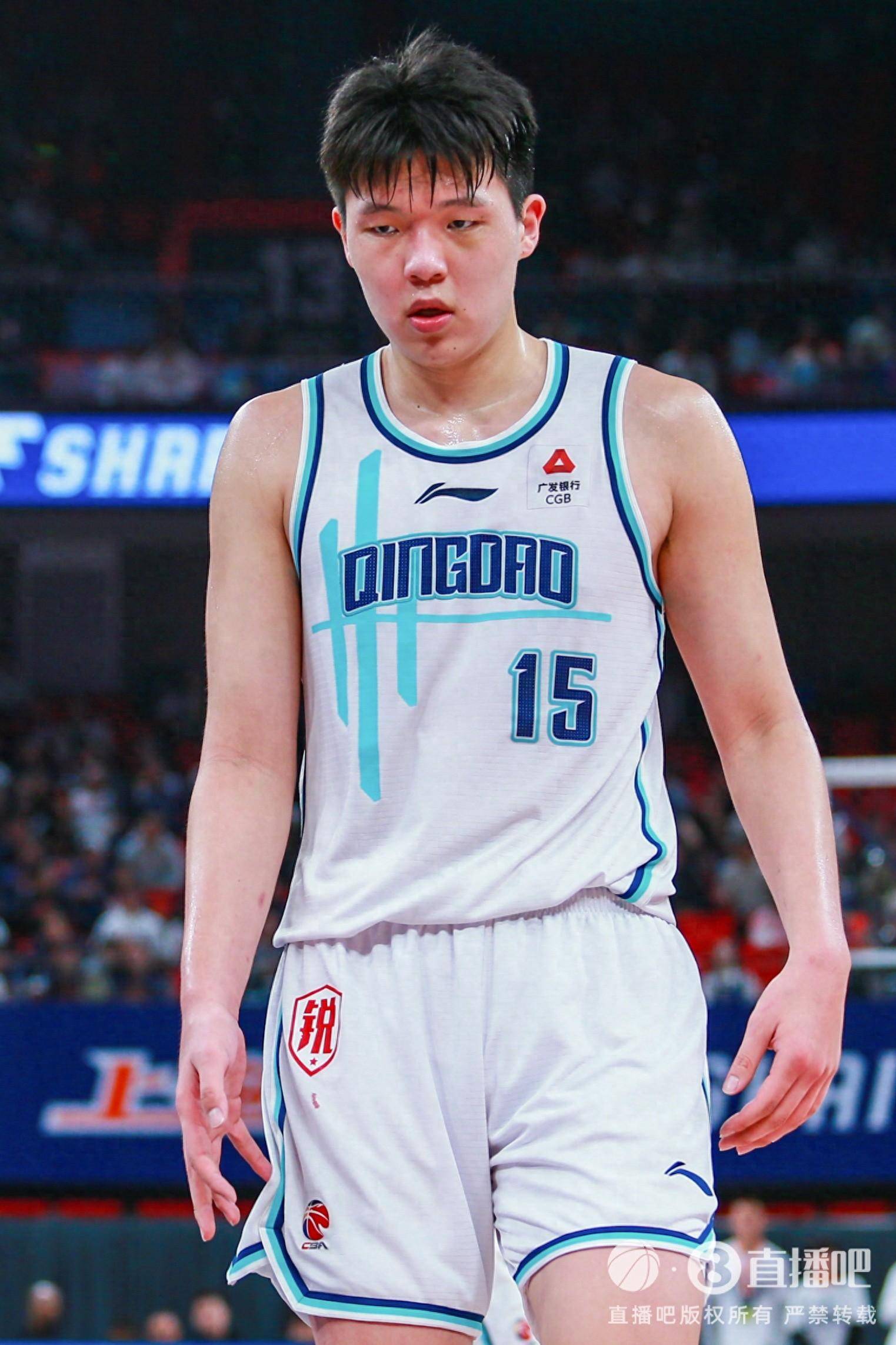 华体会网址-青岛更新杨瀚森特训！NBA级教练一对一强化投篮，好性格助力融入