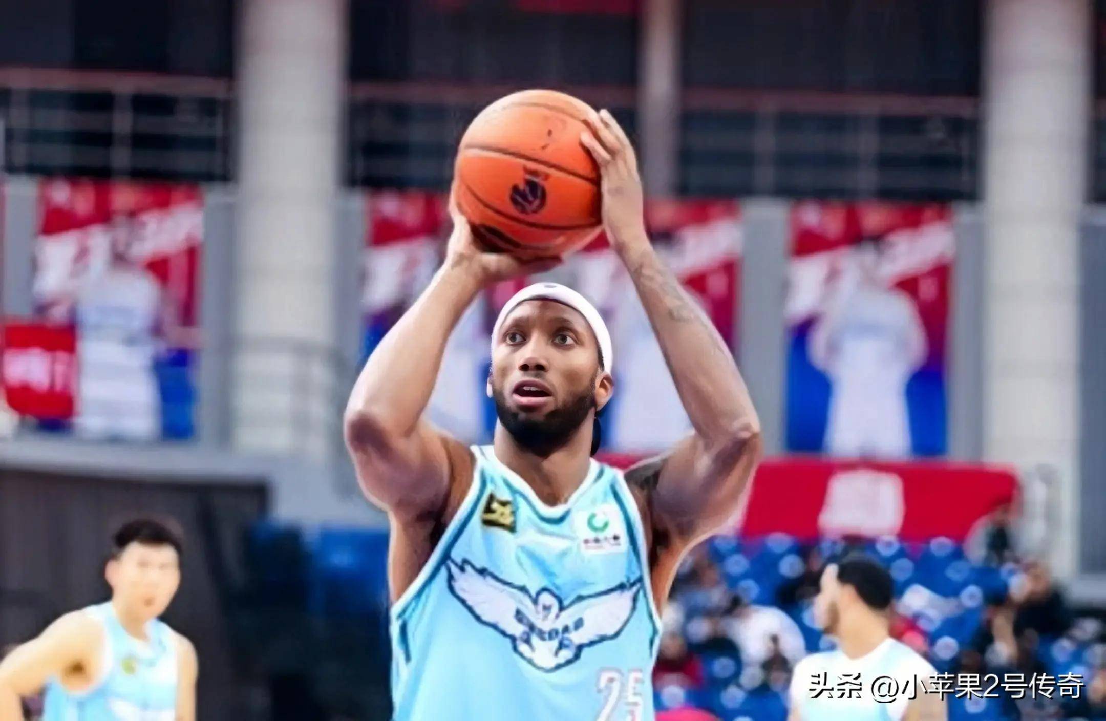 青岛更新杨瀚森特训！NBA级教练一对一强化投篮，好性格助力融入