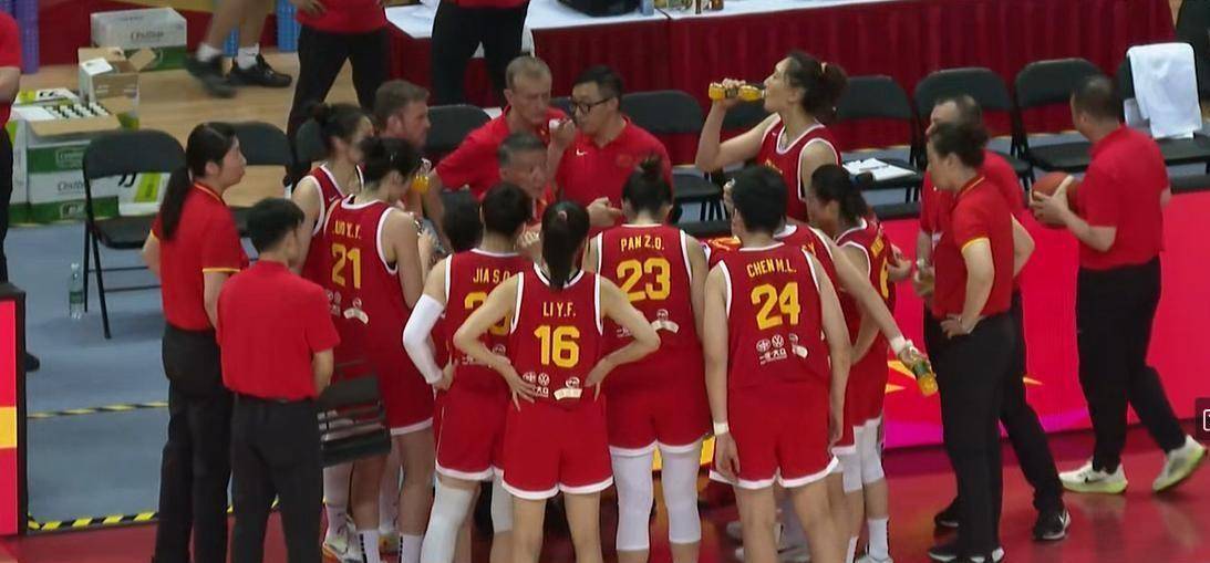 杨舒予15分杨力维关键2罚中国女篮复仇澳洲