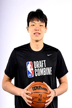 华体会网址-杨瀚森给所有人留下深刻印象他会是开拓者长期计划的简单介绍