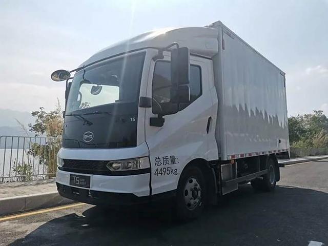 新款比亚迪T5上市：混动车型19.38万元起